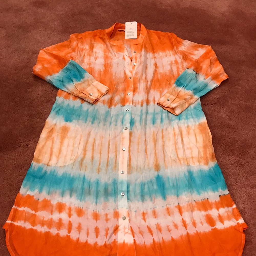Soft surrounding 100% silk button down shirt beautiful colors